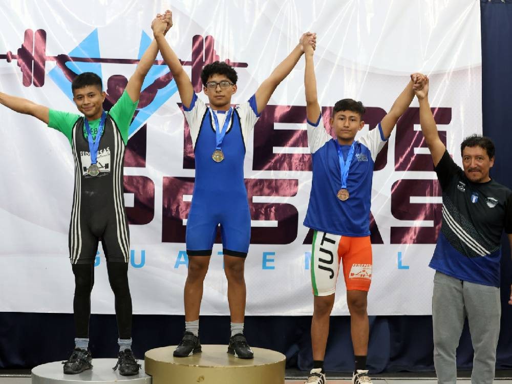 Quetzaltenango obtiene seis medallas en el Campeonato Nacional Sub 15 y Sub 17 de pesas
