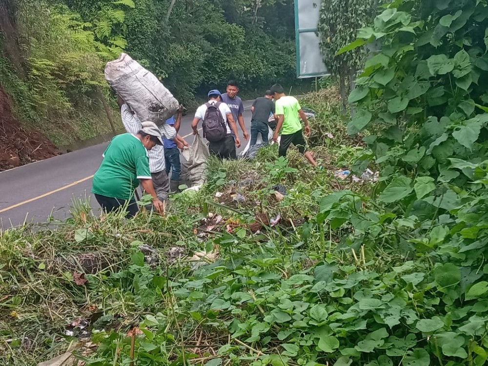 Recolectan más de 3 toneladas de basura en ruta a aldea Sintaná