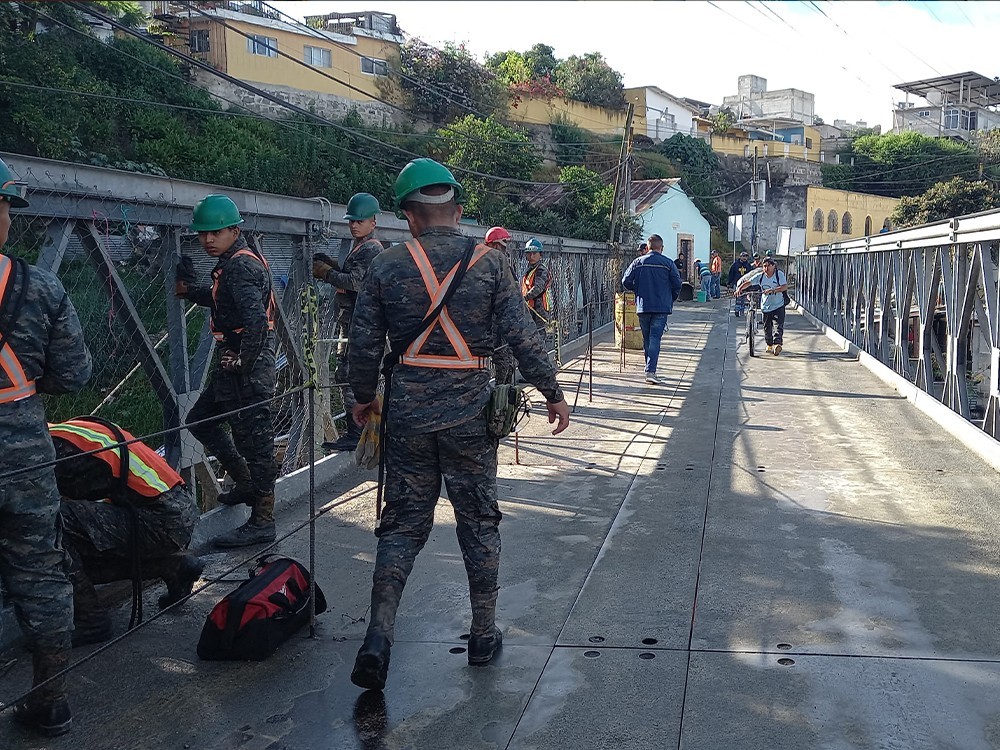 Reconstruyen puente La Unión en Huehuetenango, después de más de diez años