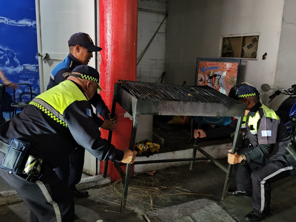 Retiran obstáculos de calles de San Pedro Sacatepéquez, San Marcos 