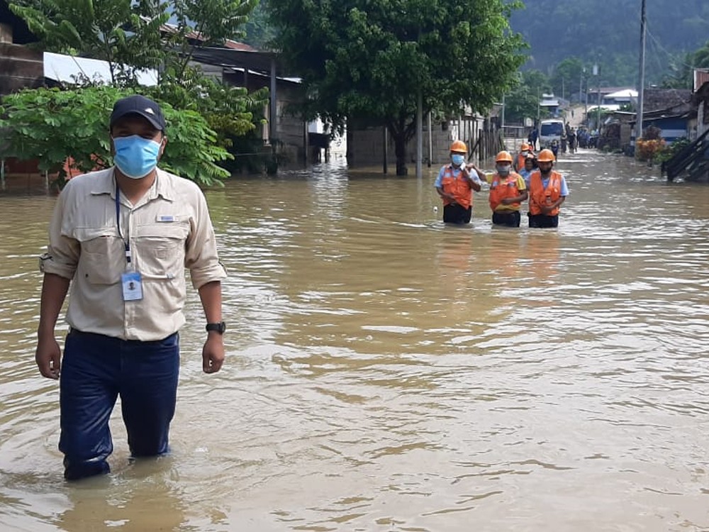 Salud cambia a alerta roja por incremento de lluvias