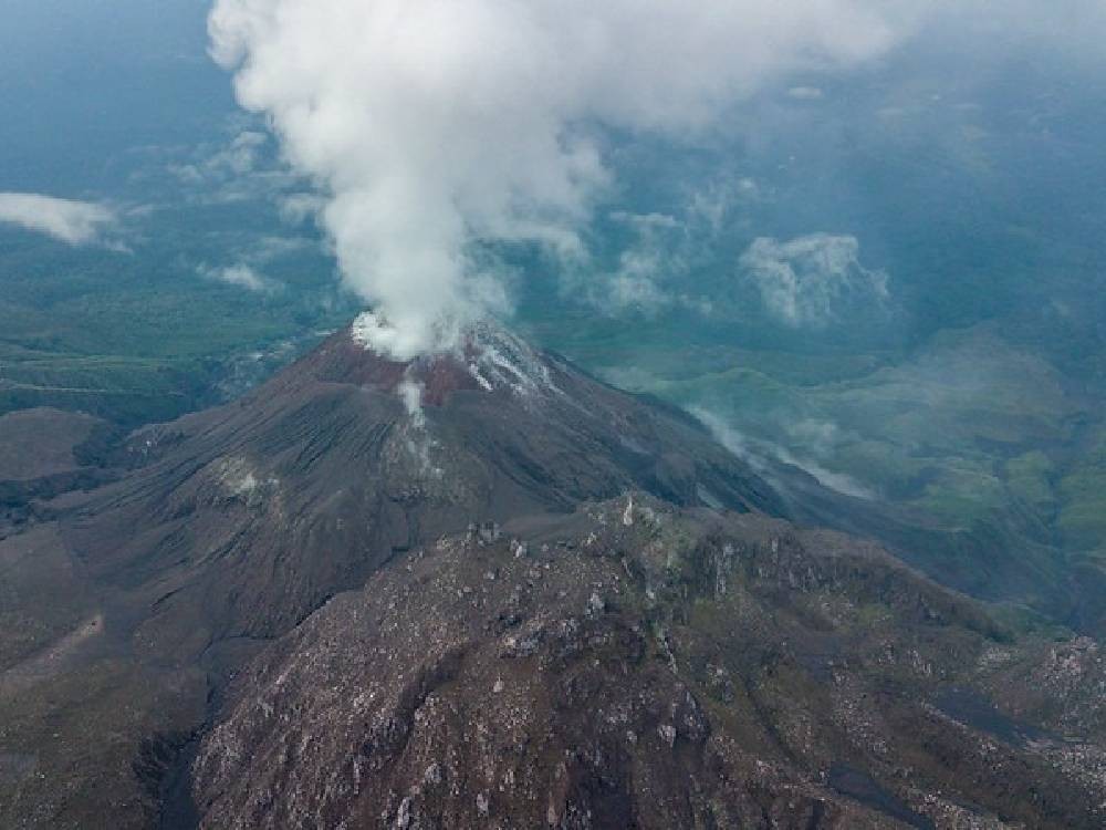 Santiaguito registra entre 40 y 100 explosiones diarias 