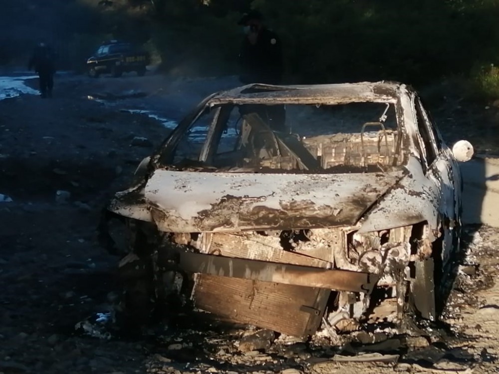 Sorprendente hallazgo en Chiantla: dos personas calcinadas dentro de un vehículo