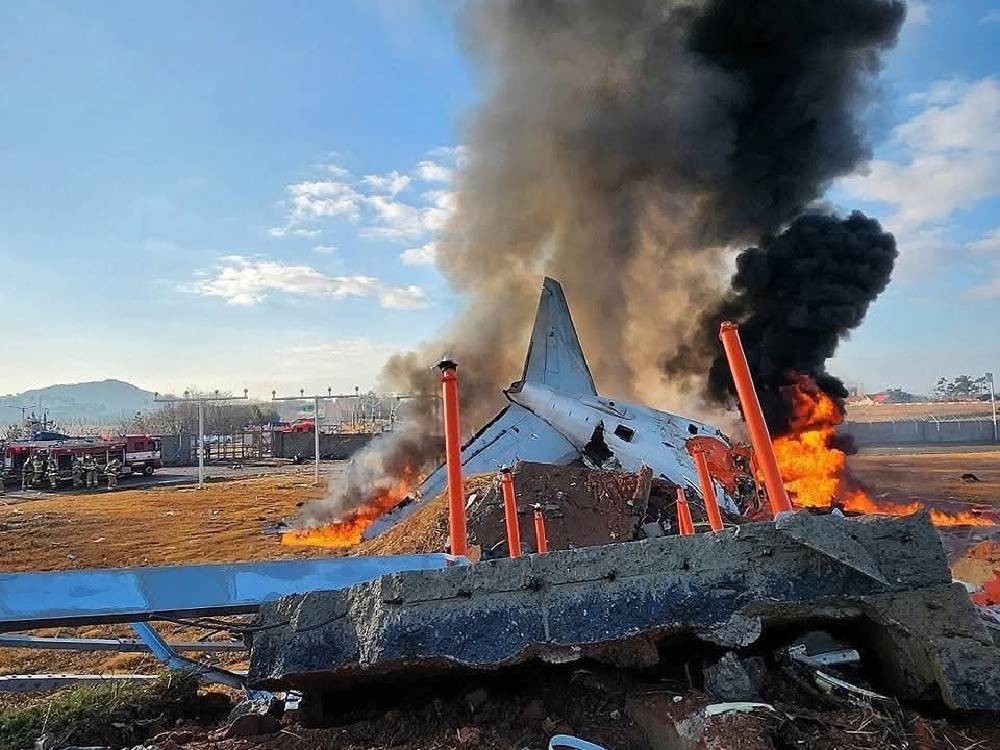 VIDEO | Tragedia aérea en Corea del Sur: 179 fallecidos y solo dos supervivientes