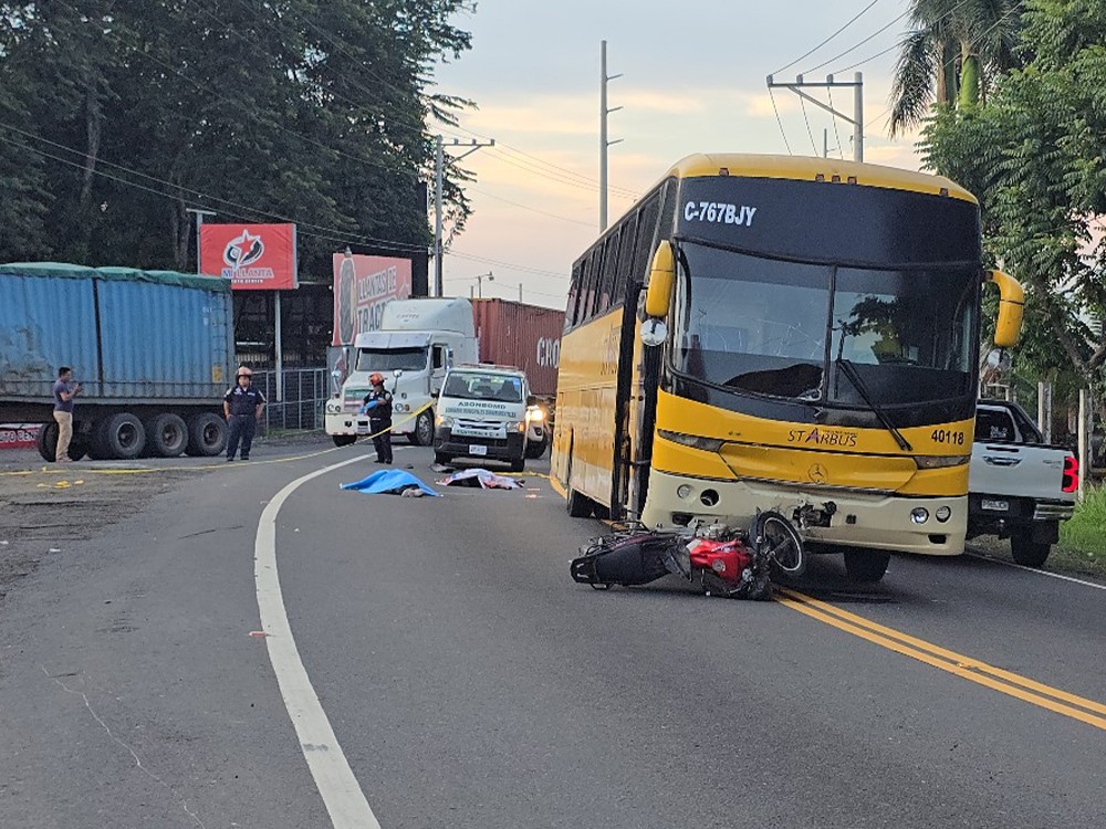 Trágico accidente deja a dos hombres fallecidos en el km 159.5 de la ruta CA2 en San Antonio Suchitepéquez