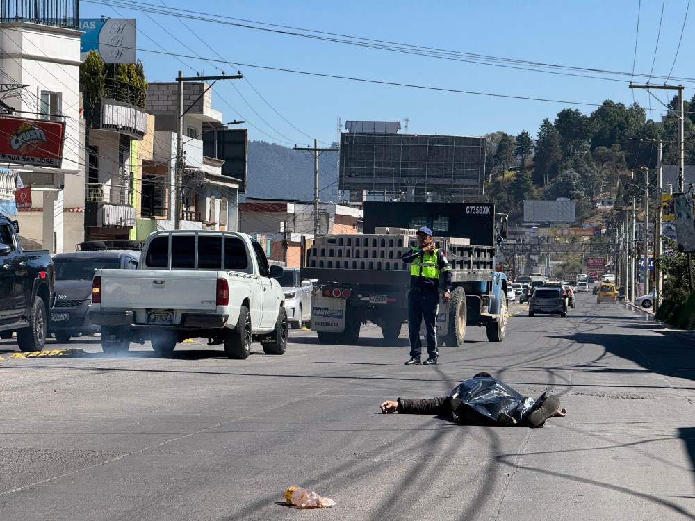 ÚLTIMA HORA | Una persona muere en accidente de tránsito en zona 5 de Xela