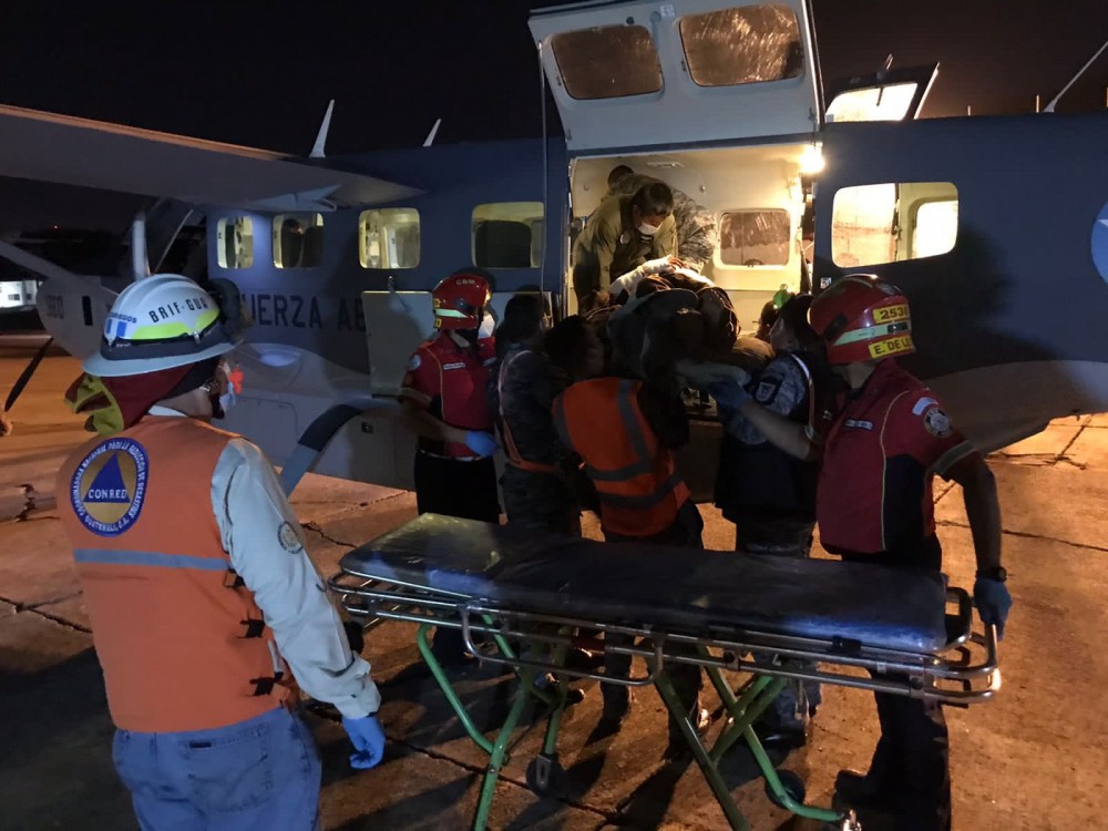 Un bombero forestal fallecido y varios heridos tras combatir un incendio en Quiché 