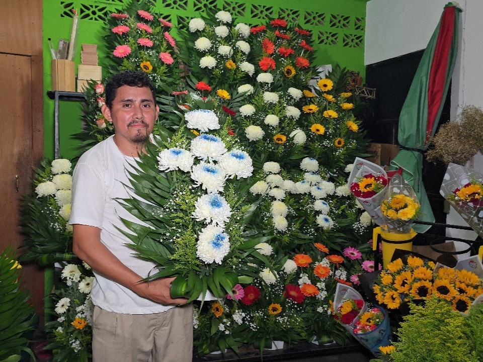 Una década dedicado al arte de la elaboración de arreglos florales