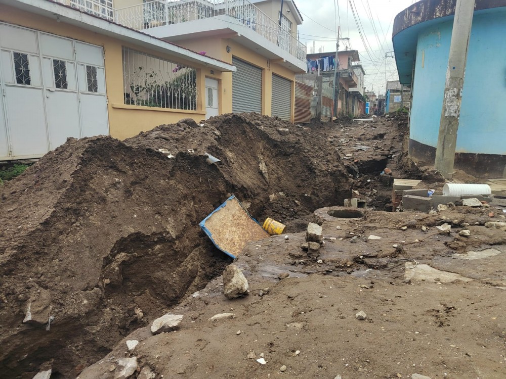 Vecinos exigen que se agilicen los trabajos en la zona 8 de Xela