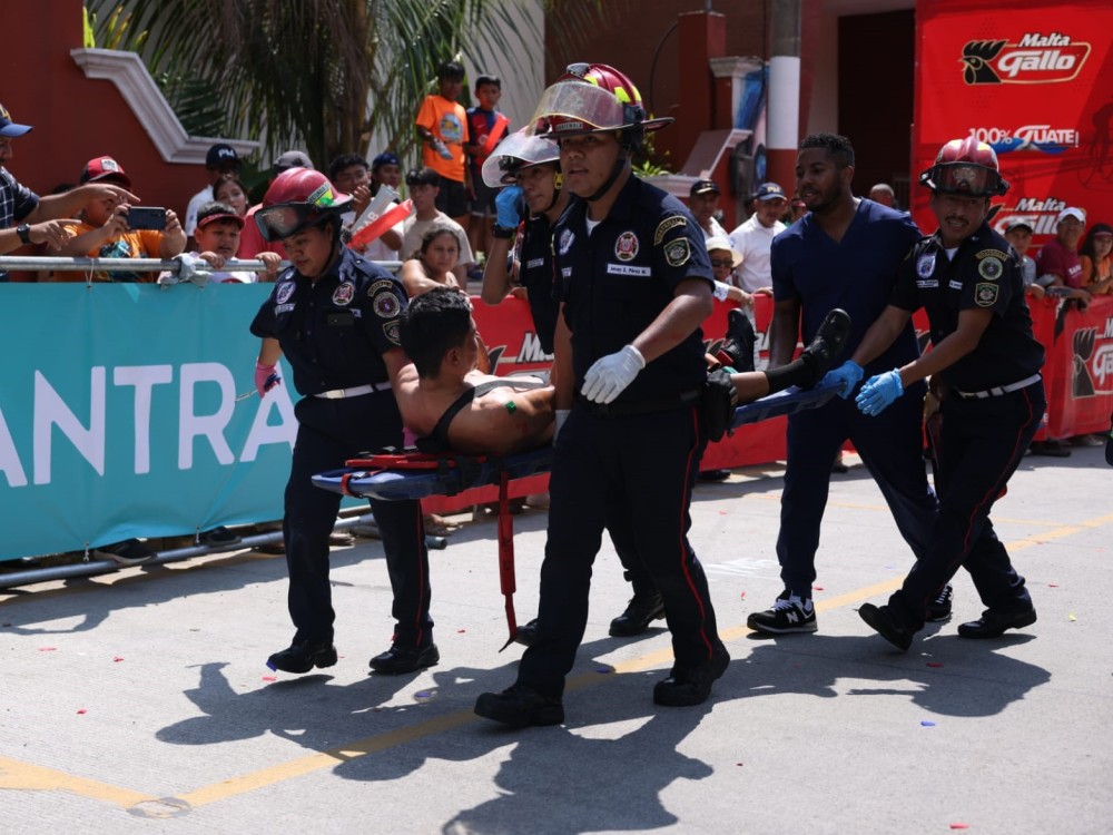 VIDEO | Ciclistas sufren caída a su ingreso a Coatepeque, Quetzaltenango 