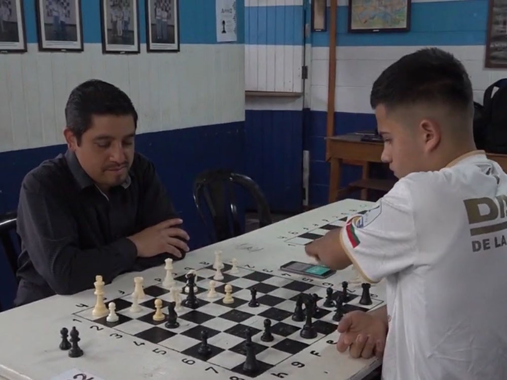  VIDEO: Disputan torneo de ajedrez con fines benéficos 