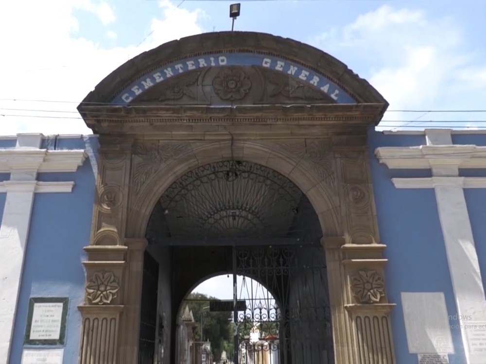 VIDEO: Inician preparativos en el cementerio para el 1 de noviembre