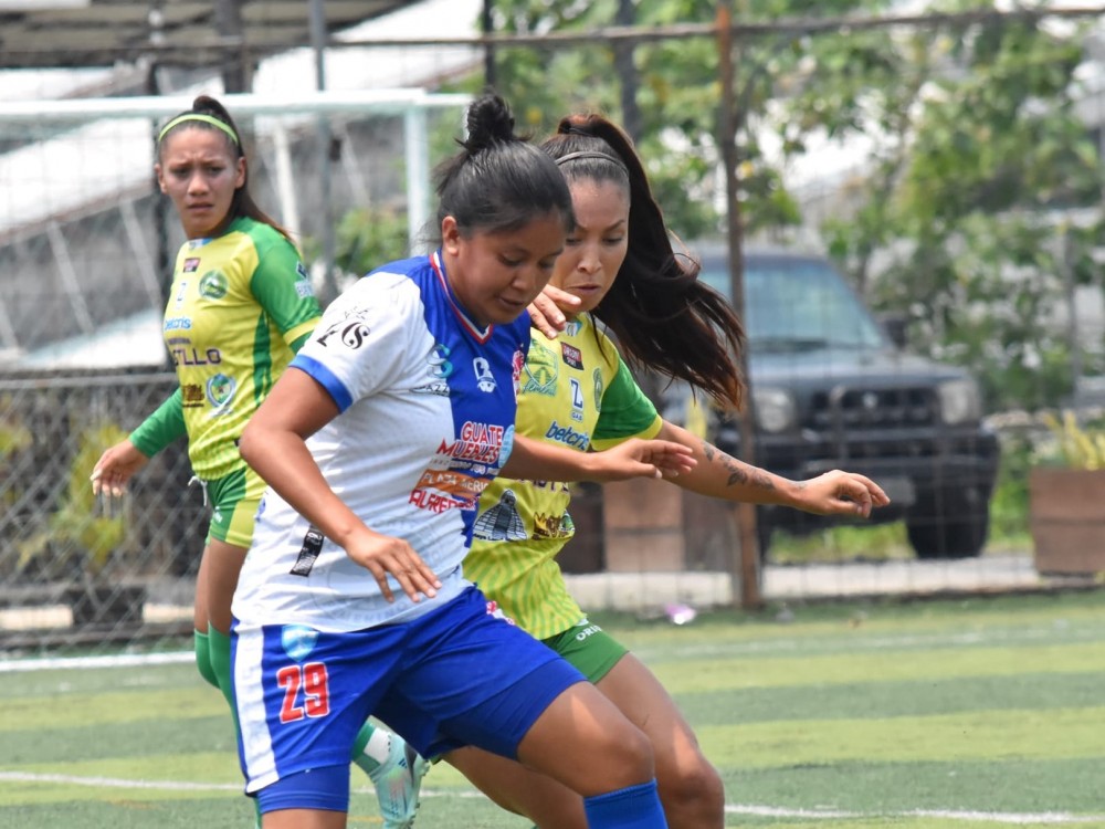 Xina Femenil asciende a la tercera casilla