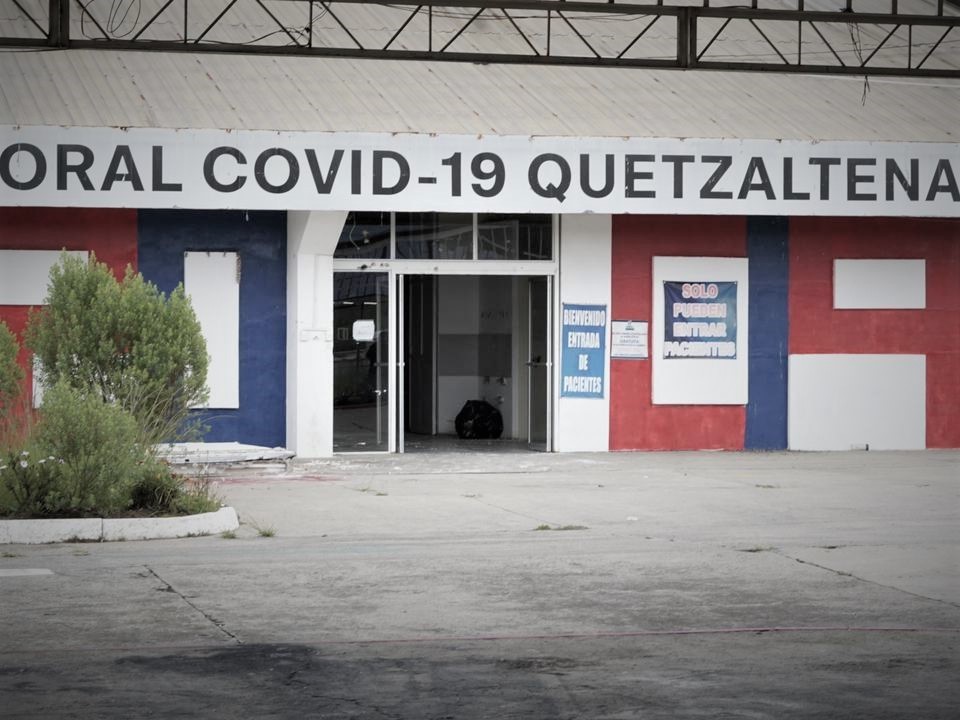 "Ya falta poco", los mensajes de ánimo que aún se observan en las paredes de lo que fue el Hospital Temporal de Covid-19